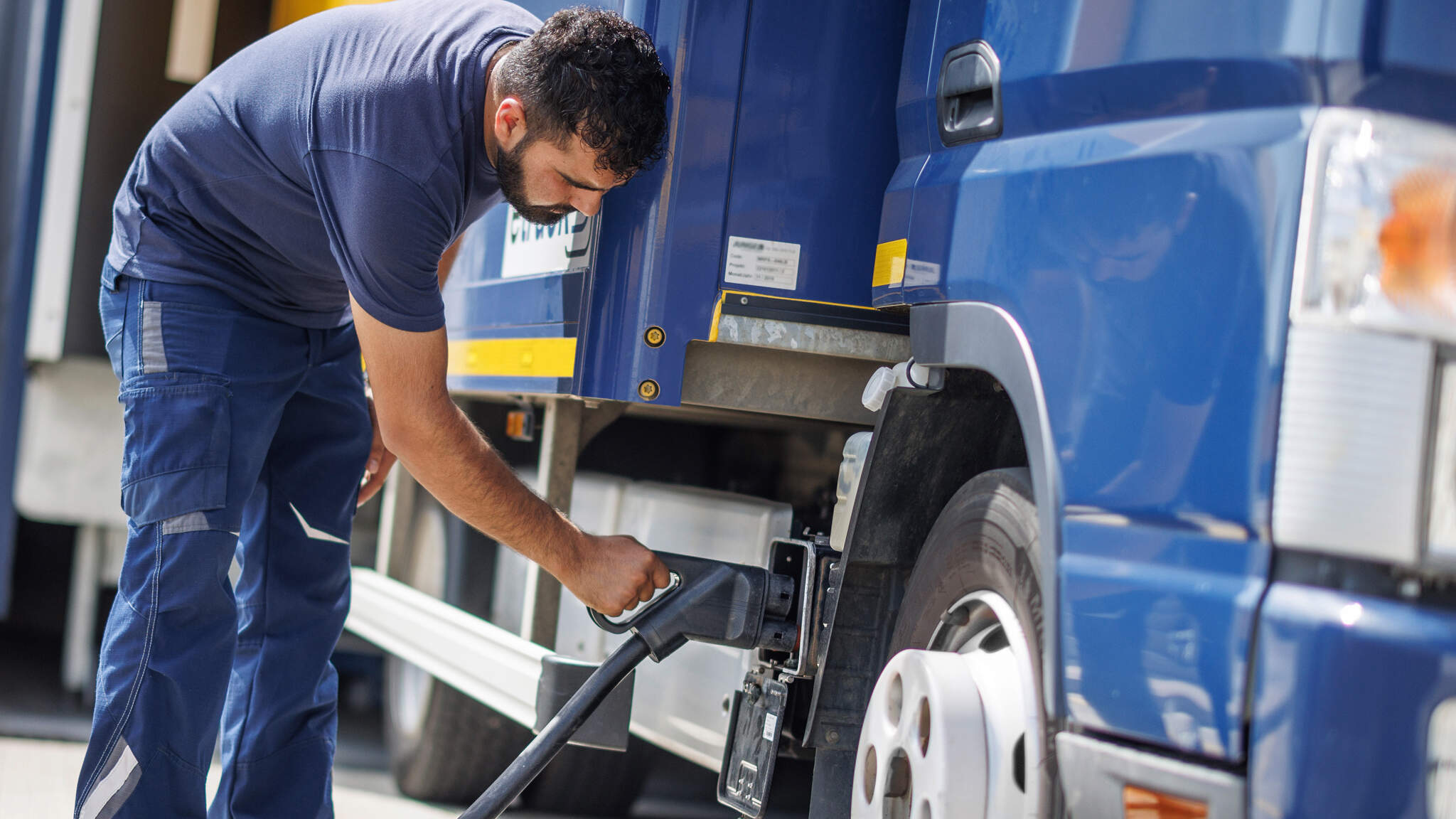 Ten years ago, DACHSER began taking concrete steps to integrate electromobility and climate action into its everyday logistics operations.